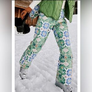 NWT Free People Movement Bunny Slope ski/snowboard pants in size small